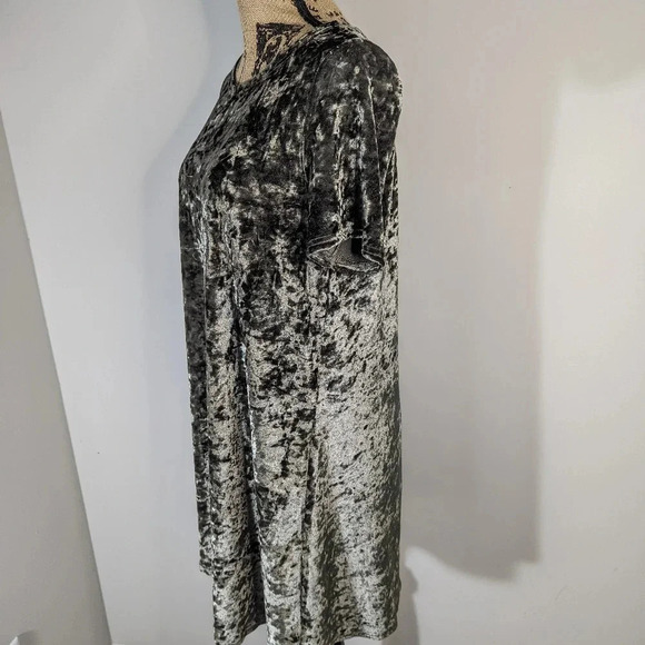 POL Velvet dress - Picture 3 of 3